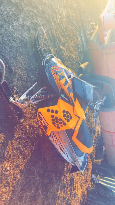 True RS race sled 600 Twin pipes 121” track Aftermarket skis Motor work done. High comp head. Must r...
