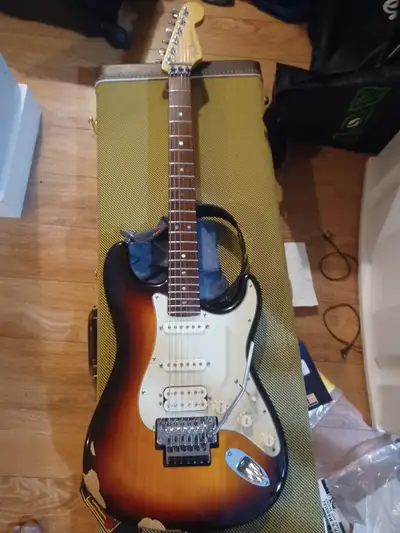 Fender Deluxe Stratocaster with Floyd Rose, View more