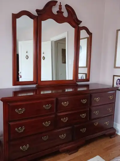 Made-in-Canada Kroehler Dresser with 3-way Mirror, View more