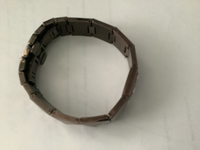 Montre bracelet  Fendi dans Bijoux et montres  à Trois-Rivières - Image 4