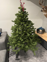 5’ Christmas tree with free elf on the shelf 