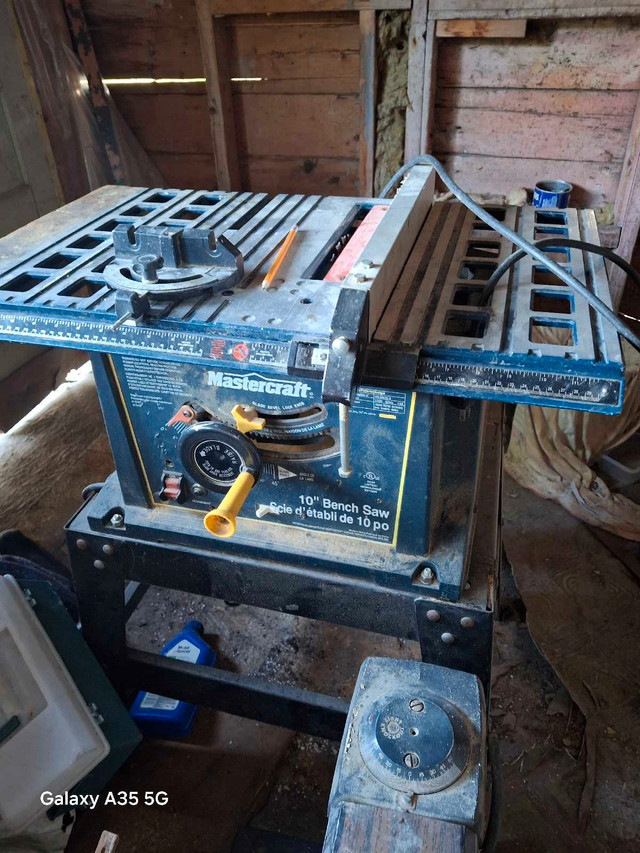 10 inch mastercraft tablesaw in Power Tools in Saskatoon