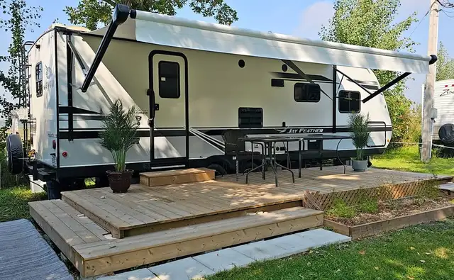 ROULOTTE JAYCO JAYFEATHER 2020 - CLÉ EN MAINS in RVs & Motorhomes in Longueuil / South Shore - Image 2