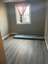 Room for rent in NW