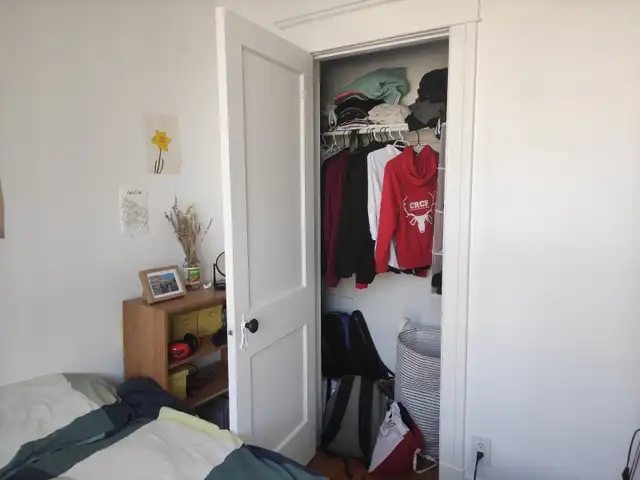 Chambre en coloc de 3 - Jean Talon - Janvier 2026 Août 2026 in Room Rentals & Roommates in City of Montréal - Image 3