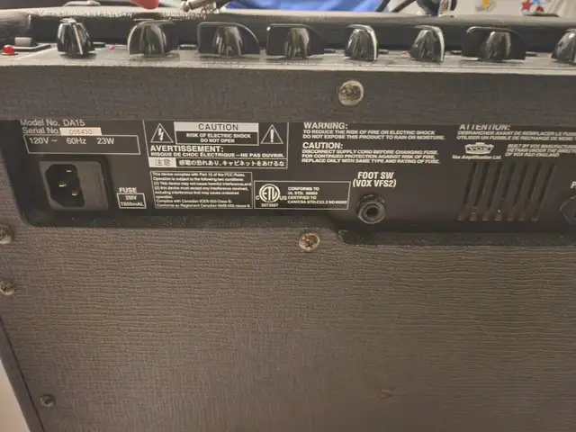 Vox DA15 Amp in Amps & Pedals in City of Toronto - Image 4