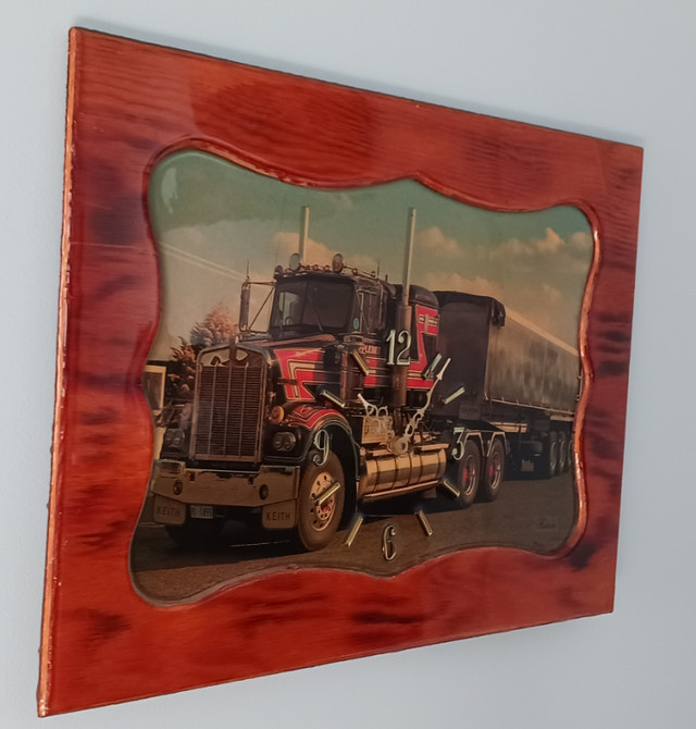 UNIQUE VINTAGE AUSTRALIAN KENWORTH TRUCK CLOCK - HORLOGE RETRO dans Art et objets de collection  à Ville de Montréal - Image 3