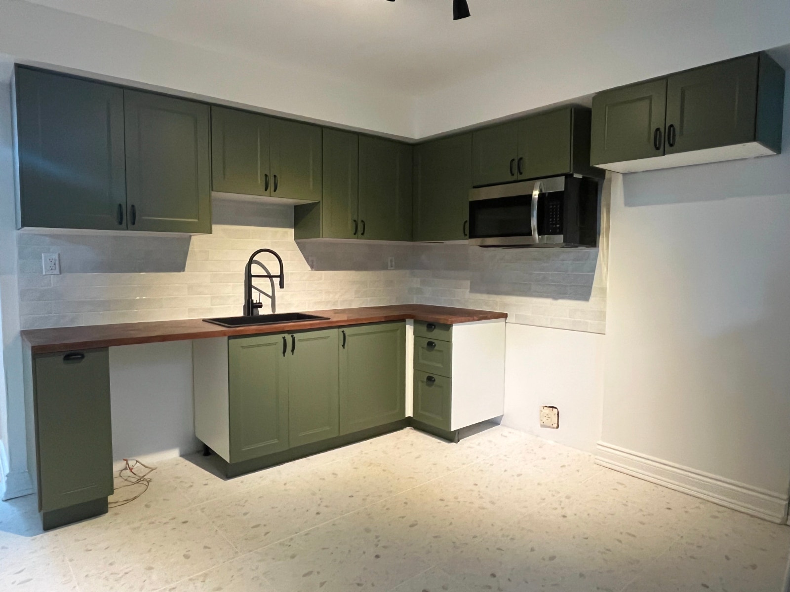 5 1/2 à louer dans NDG/ 51/2 for rent in NDG — photo 1