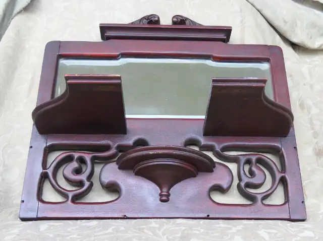 ANTIQUE 19C GEORGIAN CARVED MAHOGANY WOOD WALL SHELVES MIRROR in Home Décor & Accents in City of Toronto - Image 4