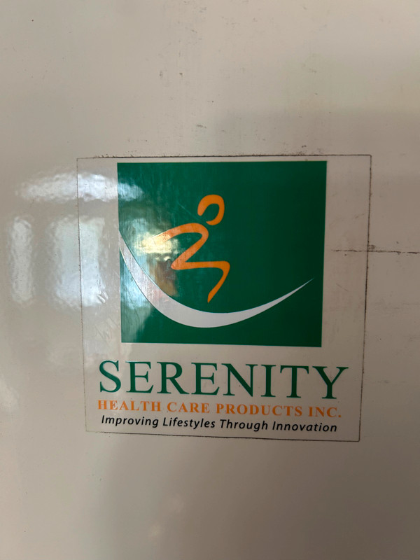 WheelChair Lift, Like New, Canadian Made by Serenity in Health & Special Needs in Kawartha Lakes - Image 2