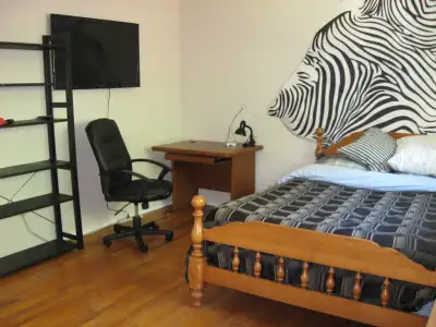 Spacious room in Quiet, Clean and Safe house and neighborhood May 1st International Students are enc...