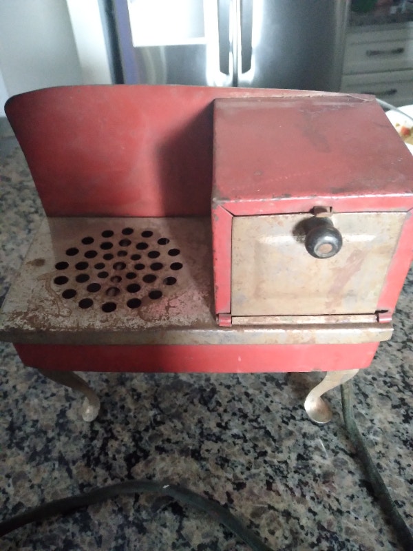 Vintage 1930s EMPIRE Metal Ware Electric Childs Toy Cook Stove Arts