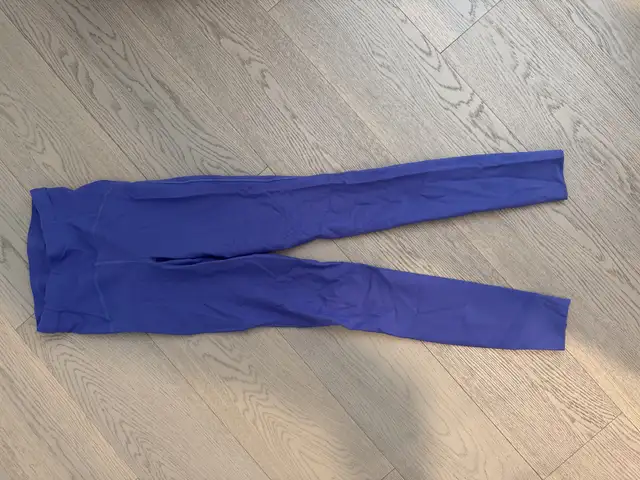 Lululemon Leggings in Women's - Bottoms in Markham / York Region - Image 3