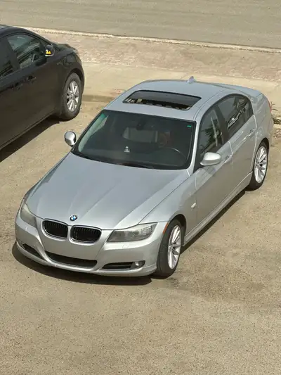 I have a 2011 bmw 328i x for sale , with only 156 000km! This car was just inspected , and serviced...