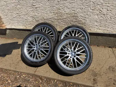 Like new rims and tires. No patches or cracks, bends or leaks, amazing condition. These tsw snettert...