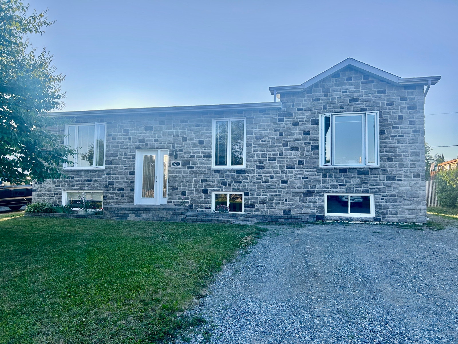 51 Rue Vaillancourt — photo 1