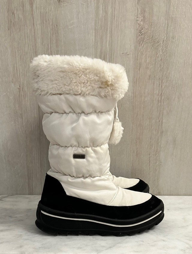 Pajar Winter Boots White and Black  dans Femmes - Chaussures  à Laval/Rive Nord - Image 2