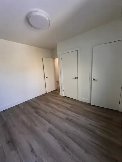 Private room for Rent – Available July 1 Spacious and bright private room available near the interse...