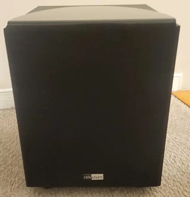 Home Theatre Powered Subwoofer in Stereo Systems & Home Theatre in Mississauga / Peel Region - Image 2