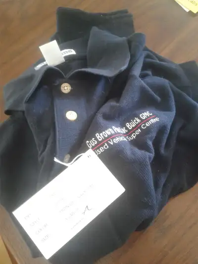 BRAND NEW, TAGS, NEVER WORN. DARK BLUE, XL.