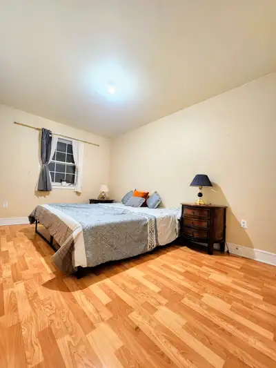 Room For Rent