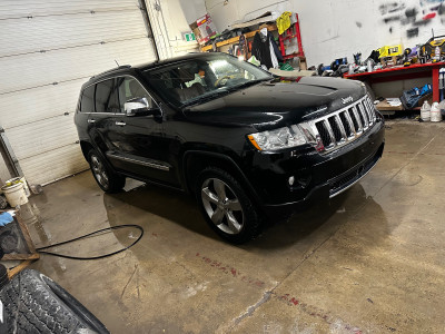 2011 Jeep grand Cherokee overland 4x4,safetied 