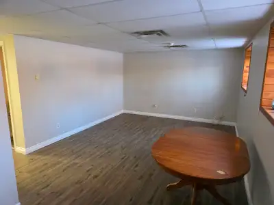 Small 1 bedroom apartment attached to back of family home in Foxboro. North of Belleville. No above...