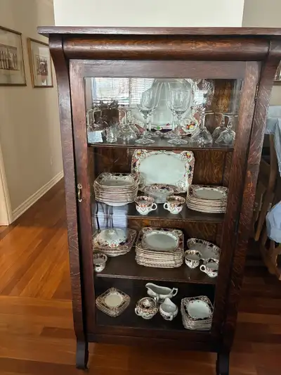 vaisselier antique, View more