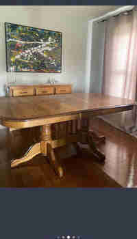 Dining Room Table with double pedestal in Kitchen & Dining Wares in Barrie