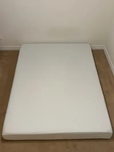 Zinus Queen Mattress Clean/Comfortable - Free Delivery, View more
