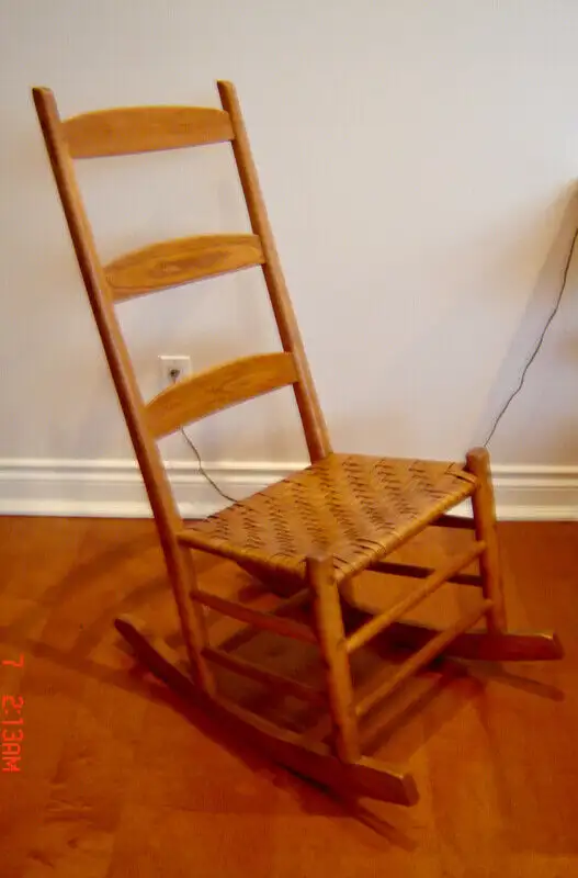 Rare Primitive Quebec Rocker with Woven Bark Seat - Early 1800's in Arts & Collectibles in City of Toronto - Image 8