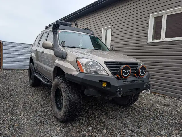 2004 Lexus GX470 (Triple Locked)