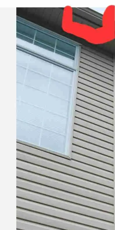 Looking someone with an extendable ladder to fix 2 or 3 vinyl siding. The job is located in Orleans...