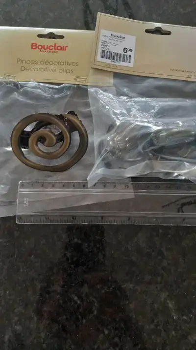 3 decorative metal clips, View more