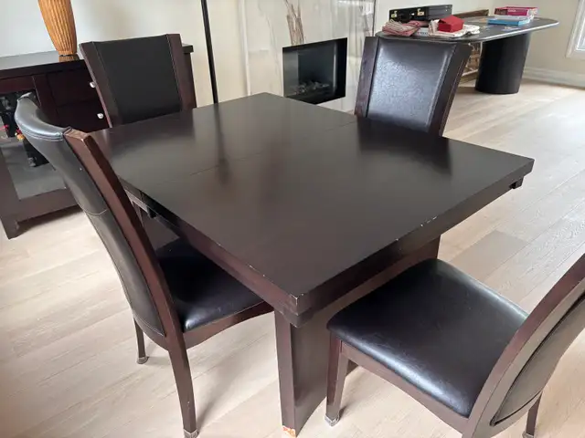 Dining Room Set - table and 6 chairs in Dining Tables & Sets in Markham / York Region - Image 4