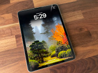 Lightly Used 2022 M2 iPad Pro 11" 16GB Ram 1TB SSD 4th Gen