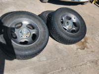 225/70r16 tires on 5x114.3 aluminum wheels.
