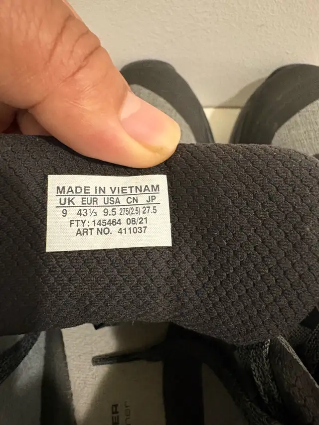 Salomon X reveal chukka CSWP (waterproof). in Men's Shoes in City of Toronto - Image 7