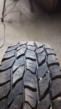 Pneus 10 plies sur des rimes 16  GMC 10 ply tire on 16 rimes