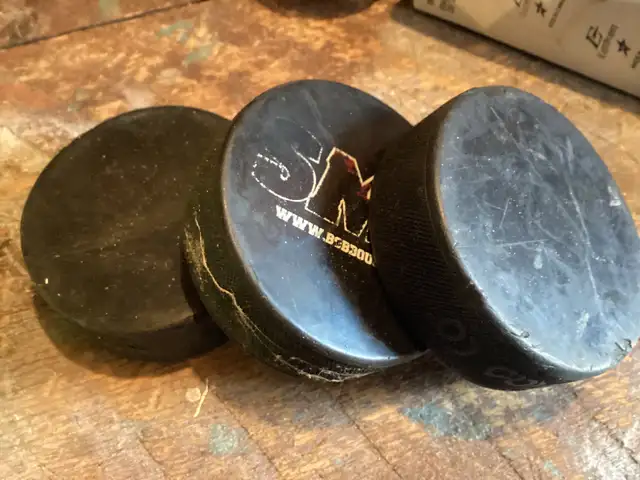 17 Sports Related Items. in Other in City of Halifax - Image 3