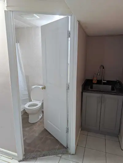 Private studio basement unit available for rent. Separate entrance, private washroom and kitchenette...