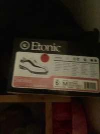 Etonics Golf Shoes (Women’s or youth unisex) brand new in box