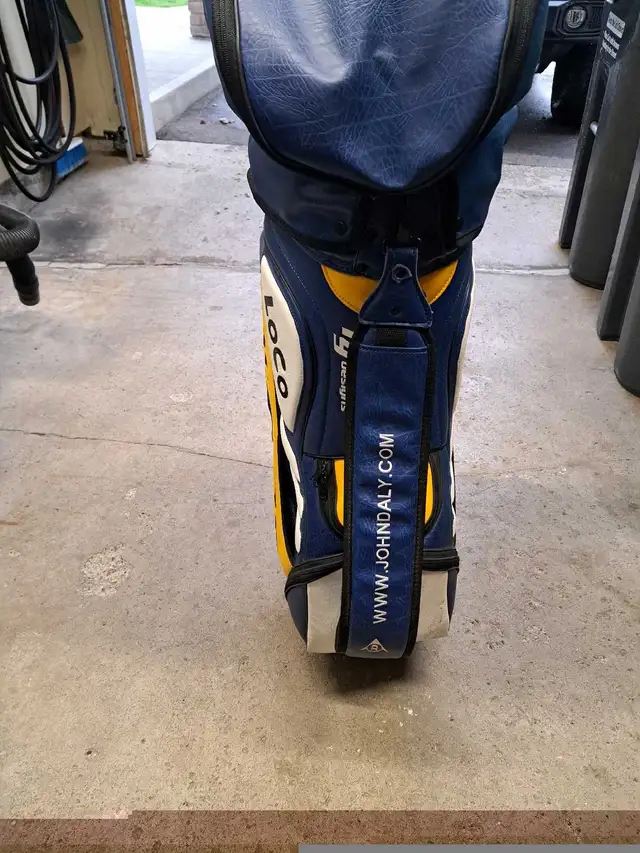 Golf bag in Other in Mississauga / Peel Region - Image 4