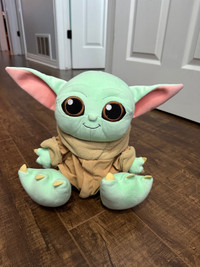 Disney Parks Star Wars 10” Grogu baby yoda plush 