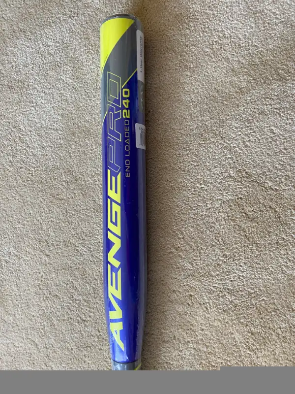 Axe Softball Bat in Baseball & Softball in Markham / York Region - Image 3