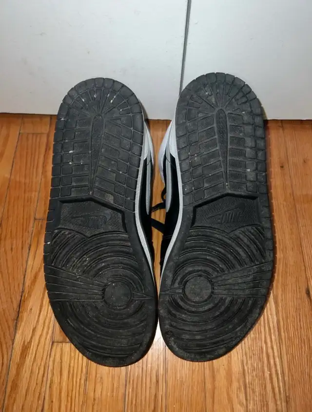 Air Jordan 1 Mid White Shadow - Size 10.5 US in Men's Shoes in City of Toronto - Image 4