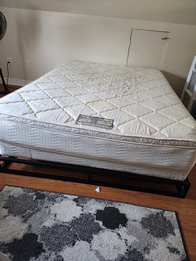 Queen size mattress with bedbox and sturdy base Beds & Mattresses New Glasgow Kijiji