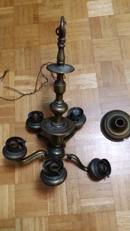 Antique Brass 5 Light Chandelier in Indoor Lighting & Fans in City of Toronto - Image 2