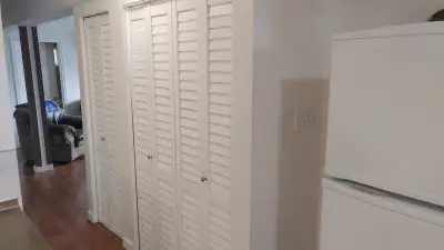 Room (locked knob) for rent in 2 bed furnished apt on ground floor in a 2 story house; shared: full...