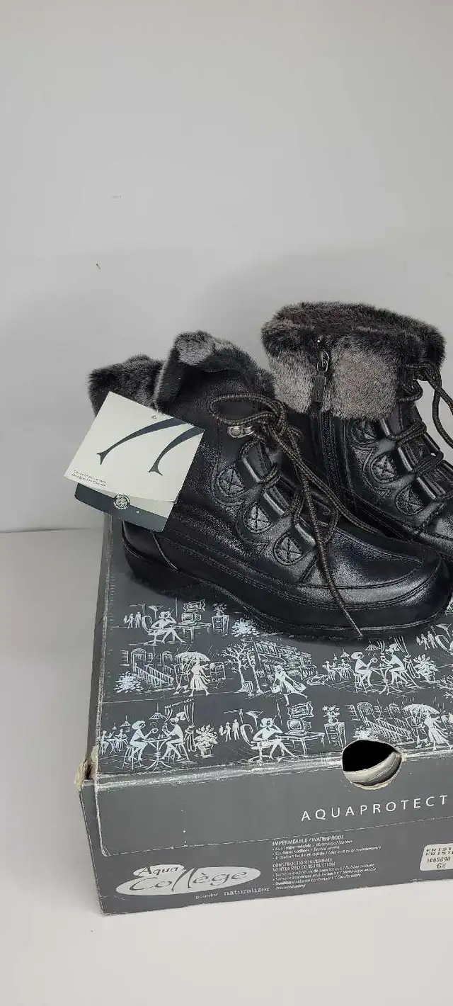 Aqua college black leather women's winter boots  in Women's - Shoes in Oakville / Halton Region - Image 7